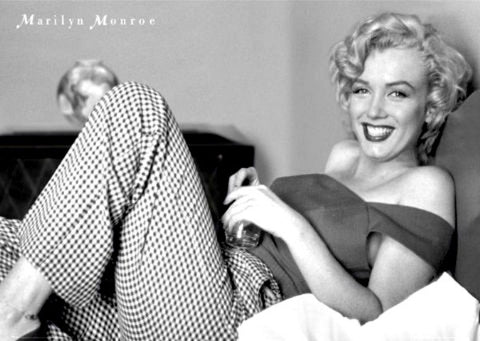 Marilyn Monroe-In Bed Poster