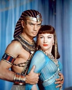 Yul Brynner and Anne Baxter in "The Ten Commandments"